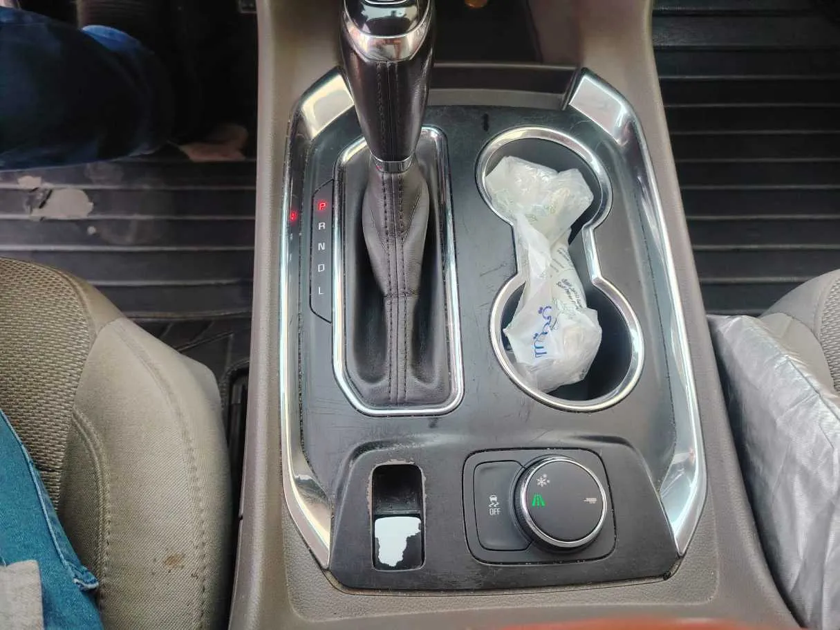 Car image 28