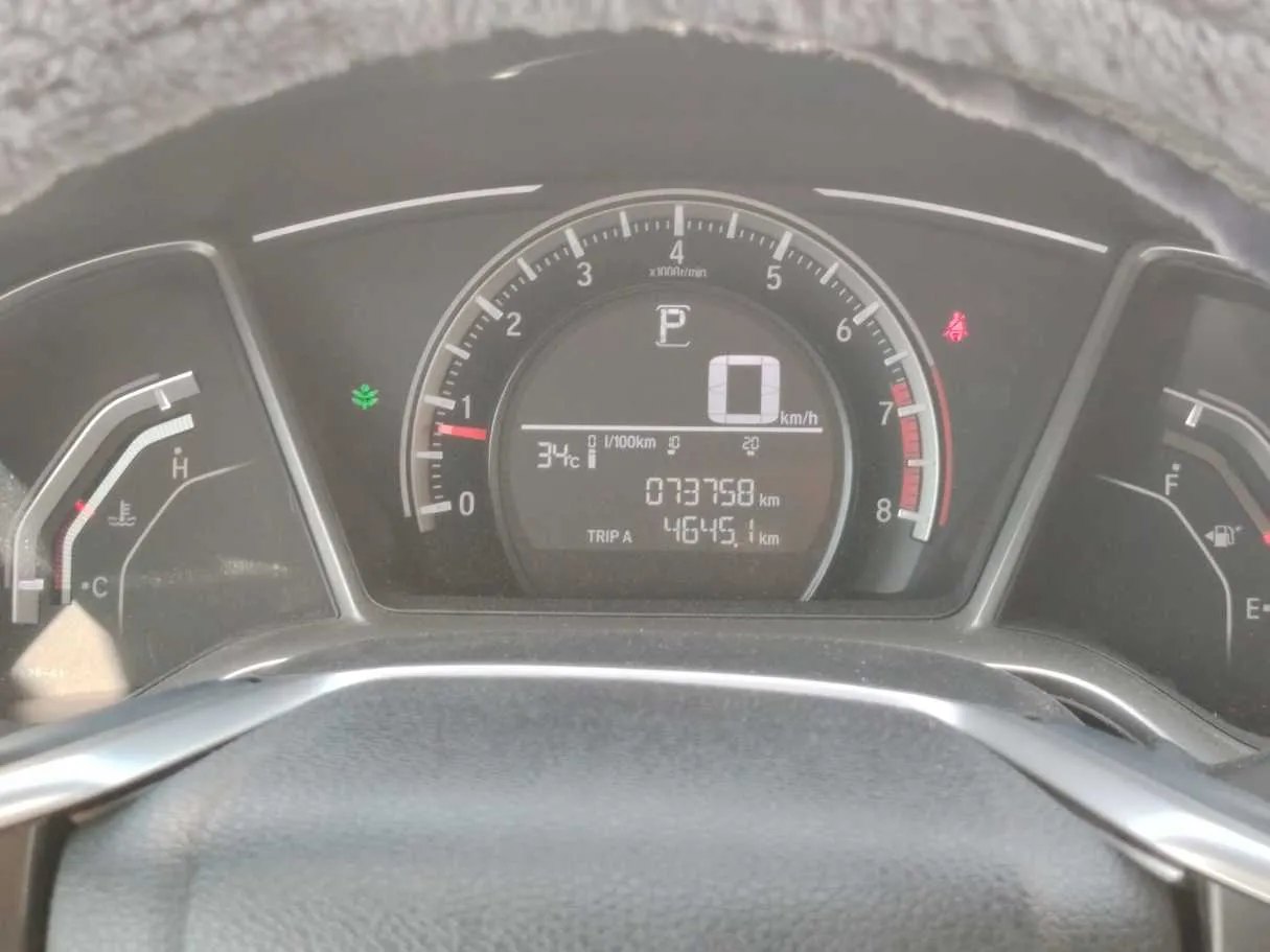 Car image 24