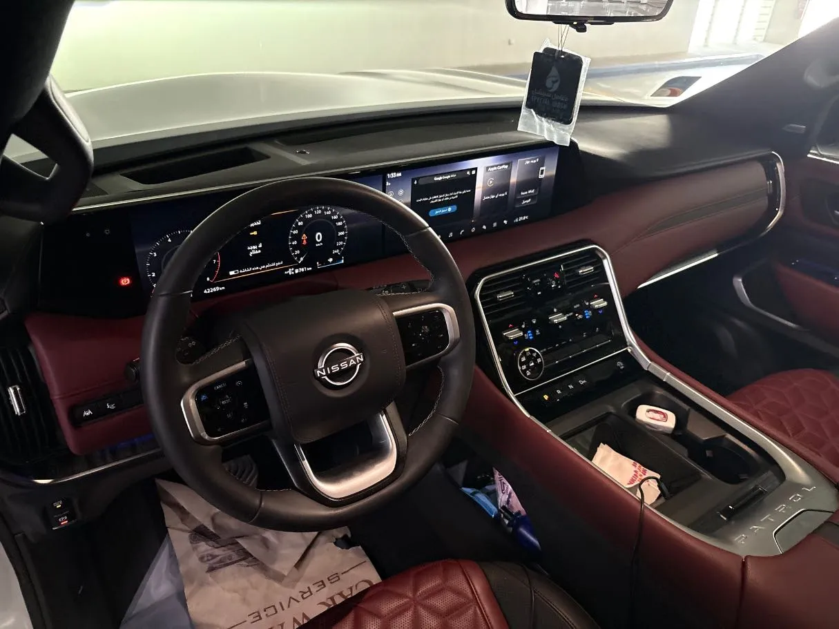 Car image 11