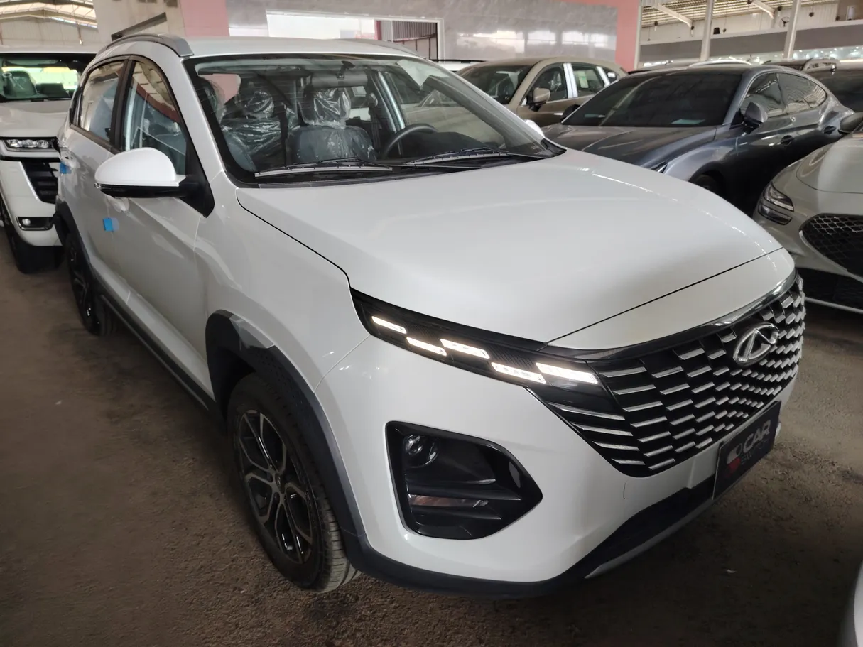 Car image 3