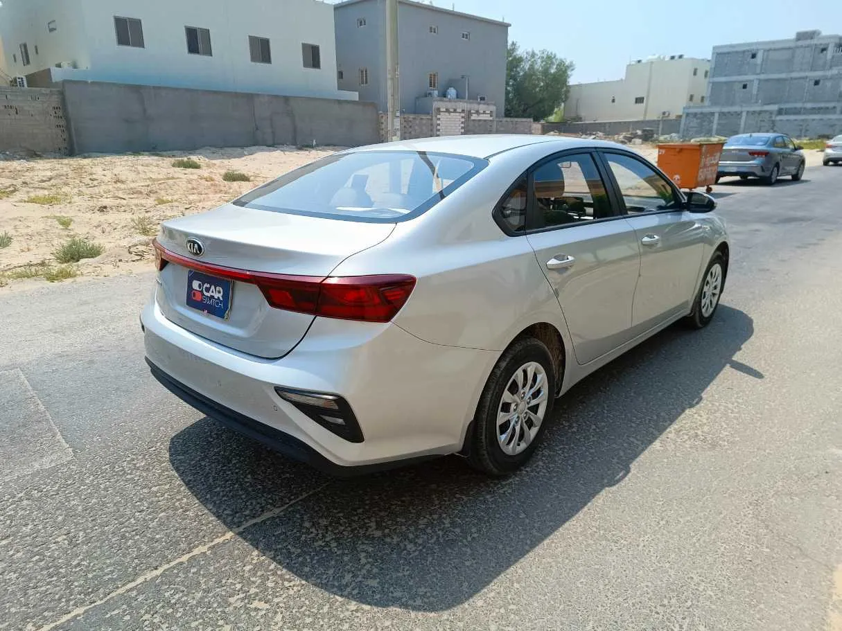 Car image 5