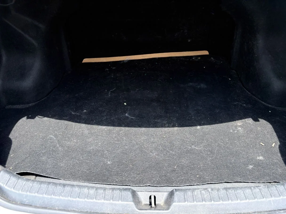 Car image 25