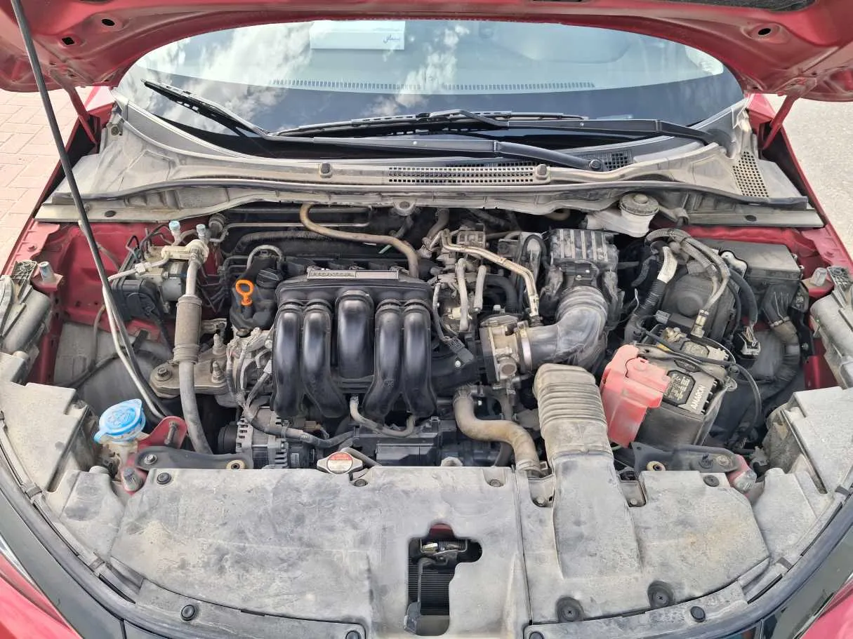 Car image 21