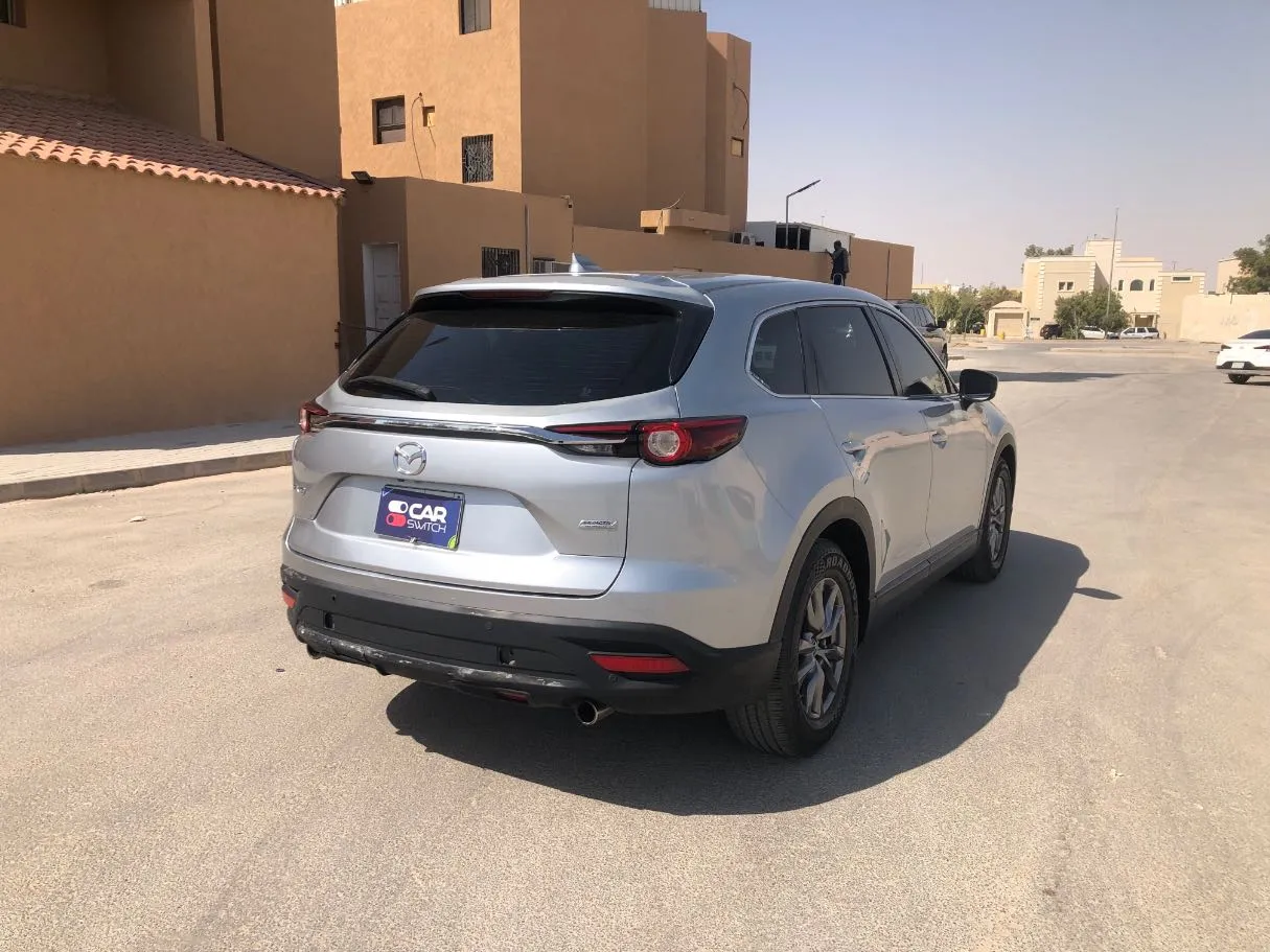 Car image 5