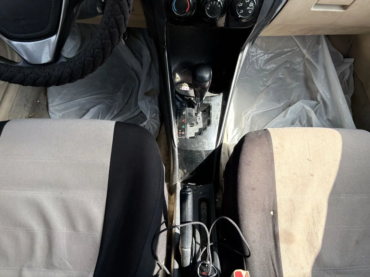Car image 17