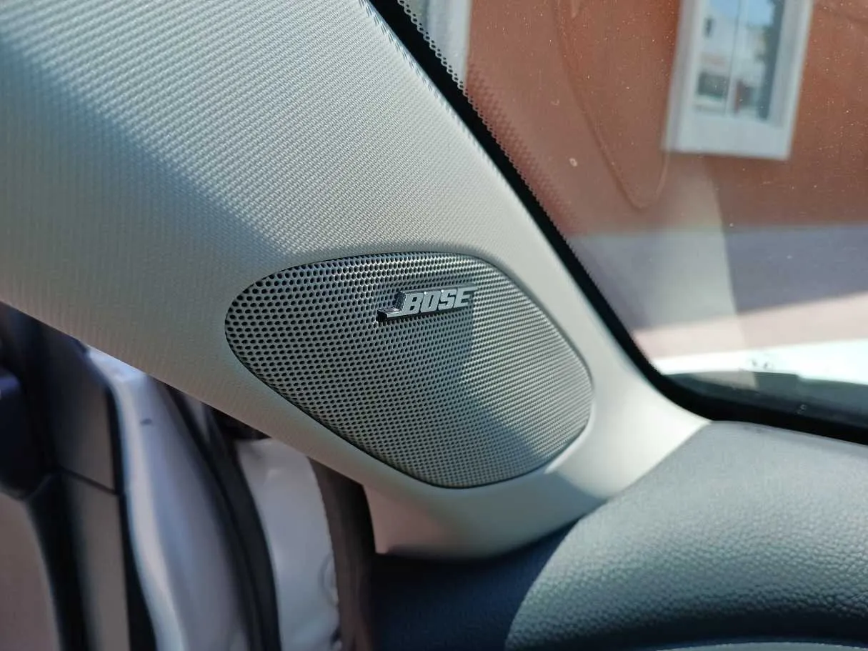 Car image 22