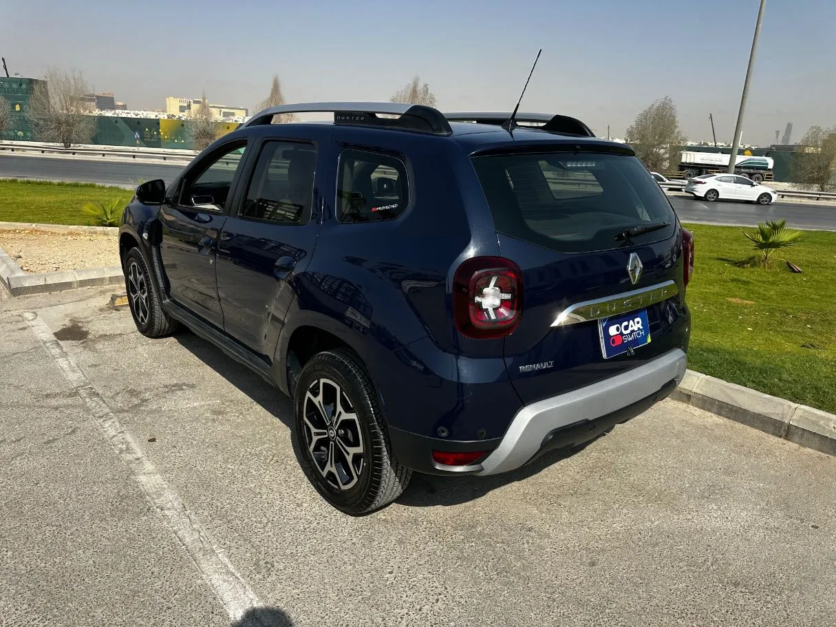 Car image 7