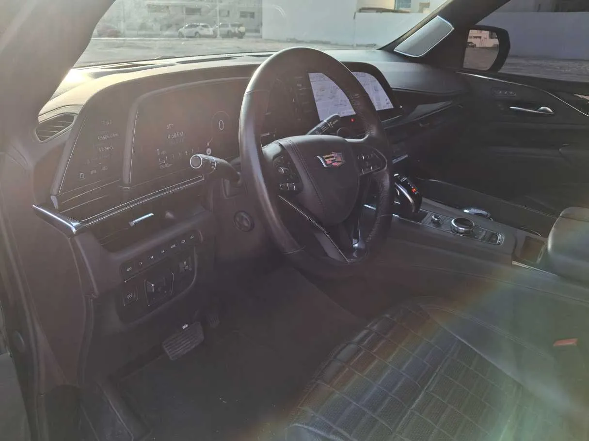 Car image 11
