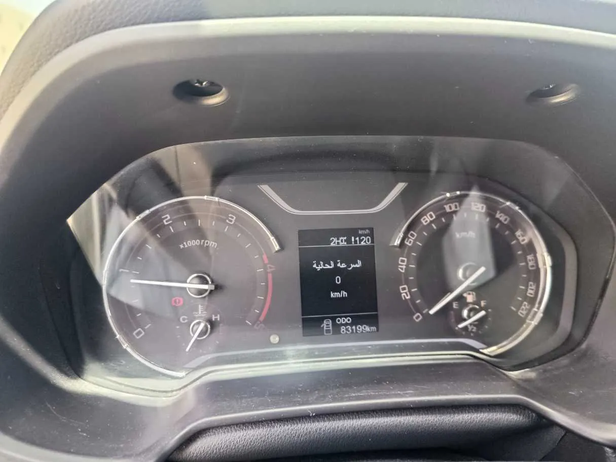 Car image 24