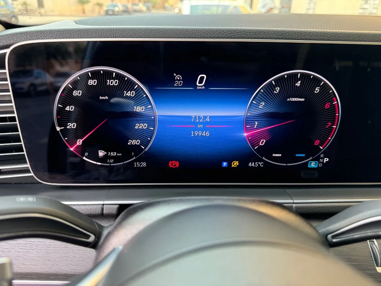 Car image 20