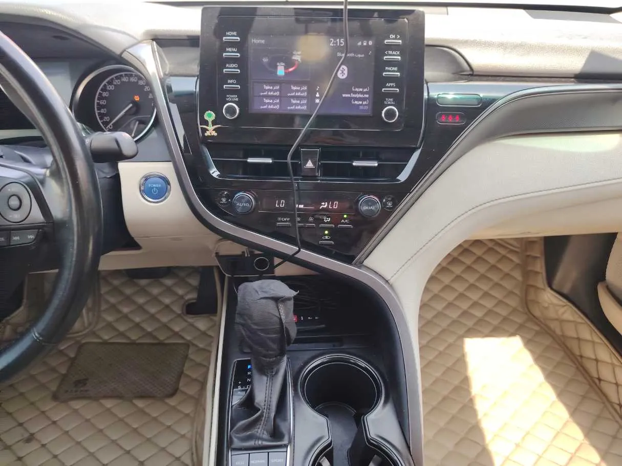 Car image 18
