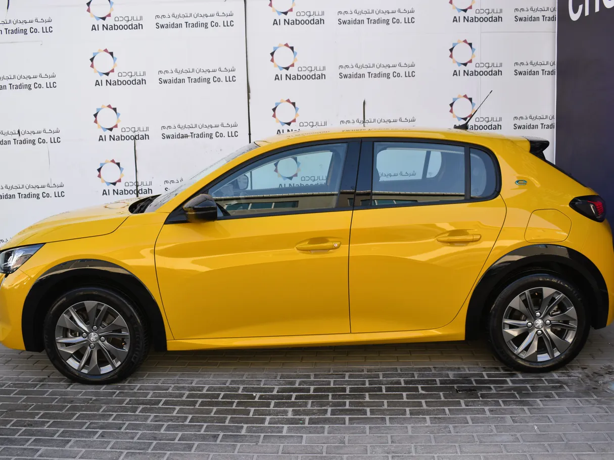 Car image 8