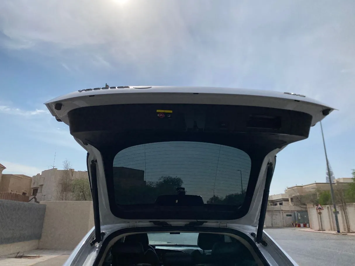 Car image 22