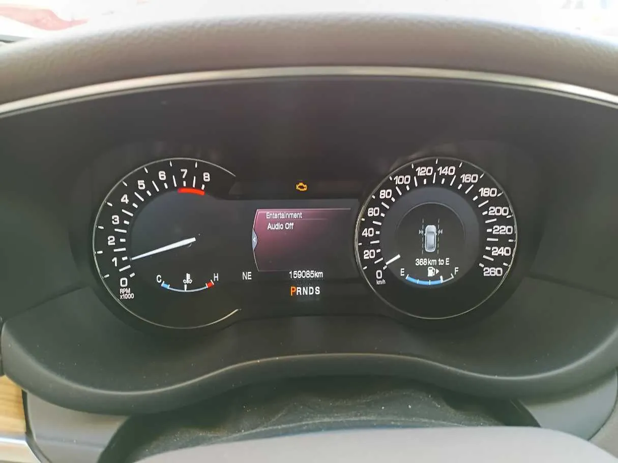 Car image 17