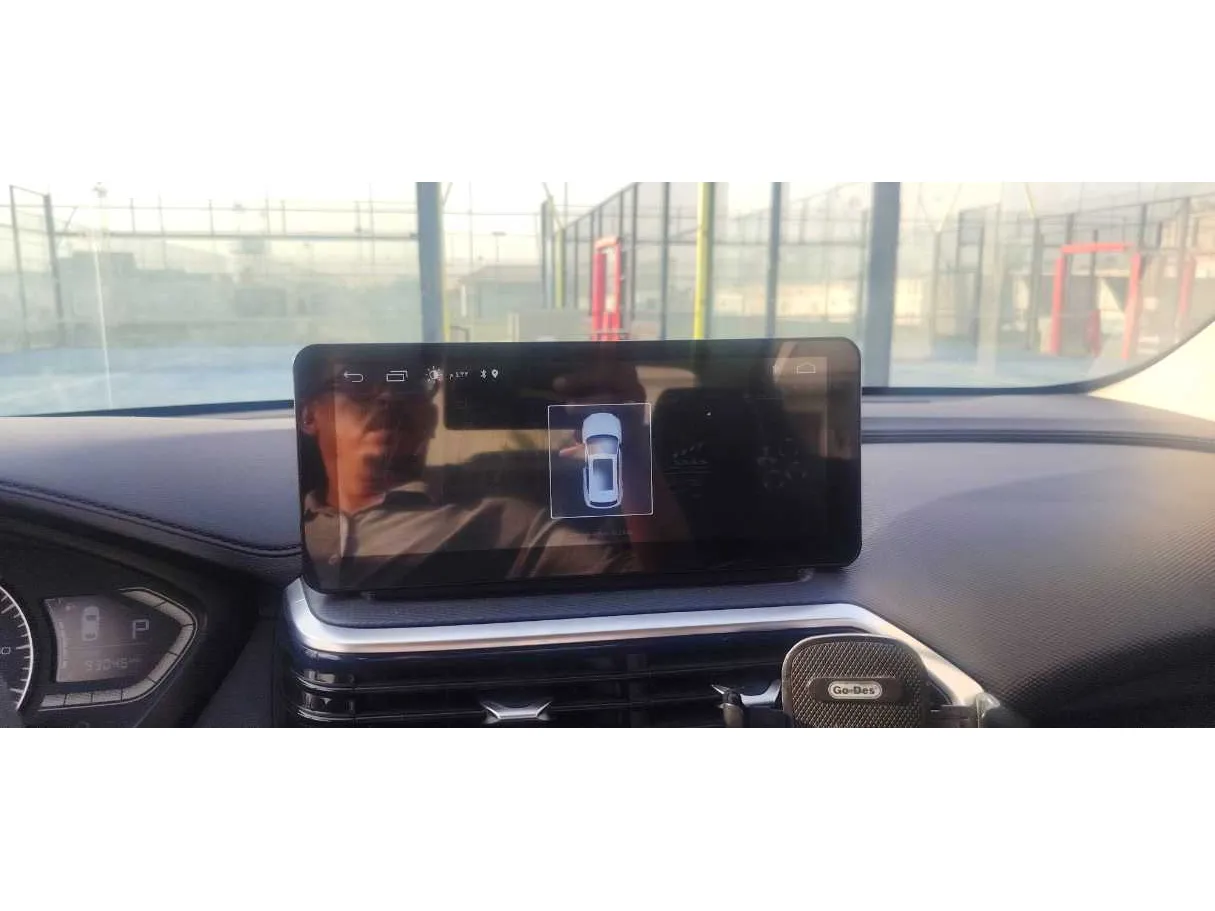 Car image 19