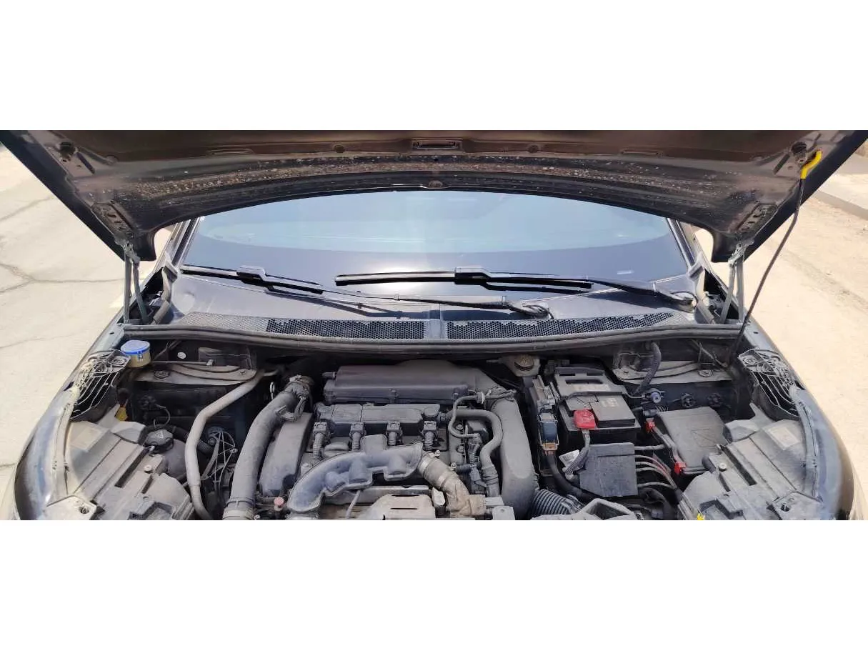 Car image 35