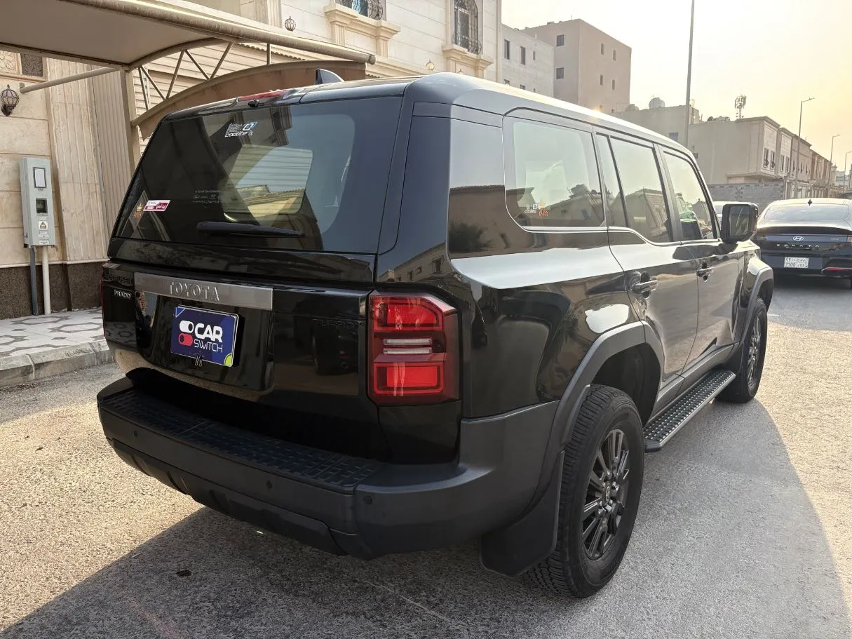 Car image 5