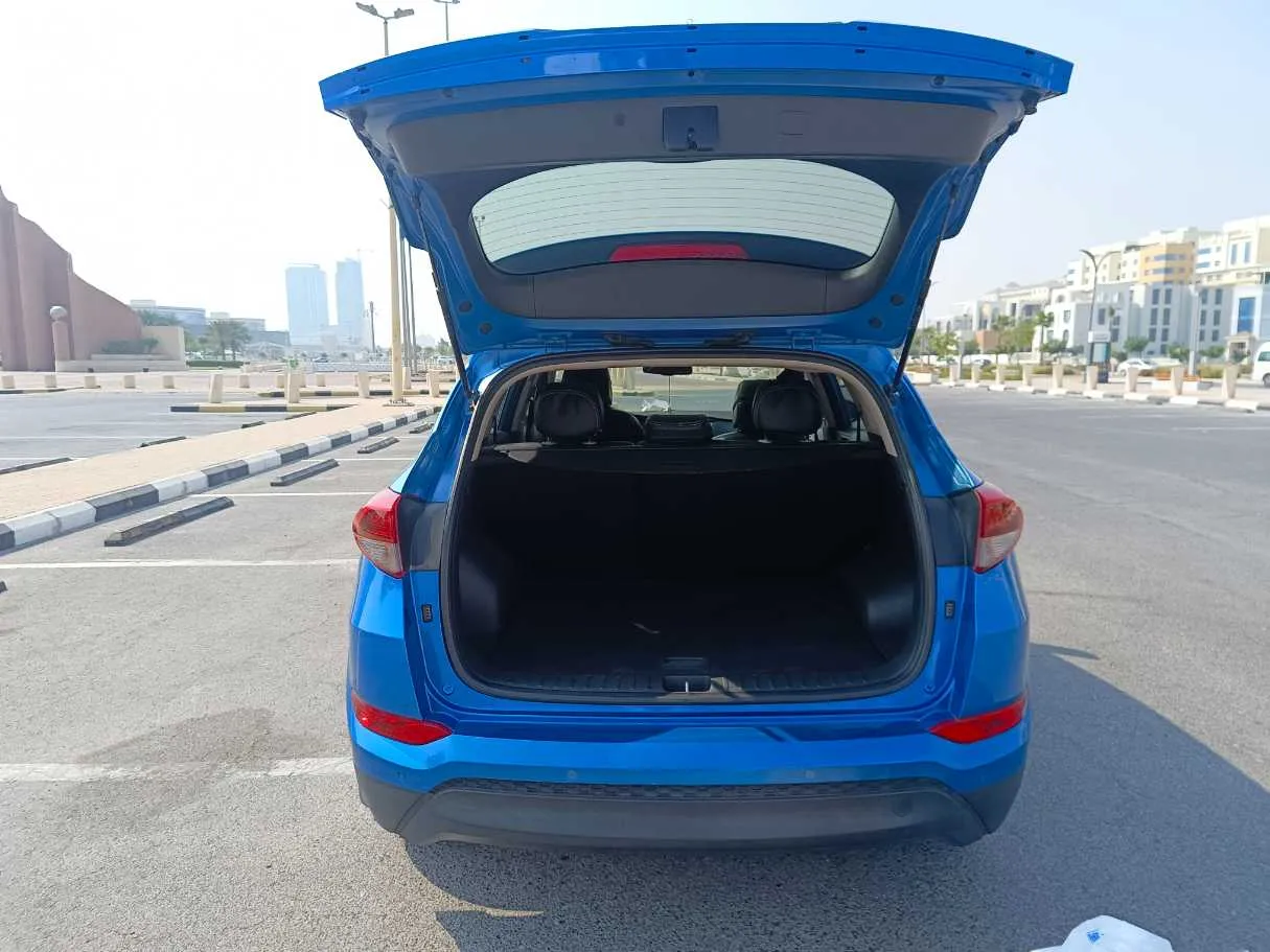 Car image 27