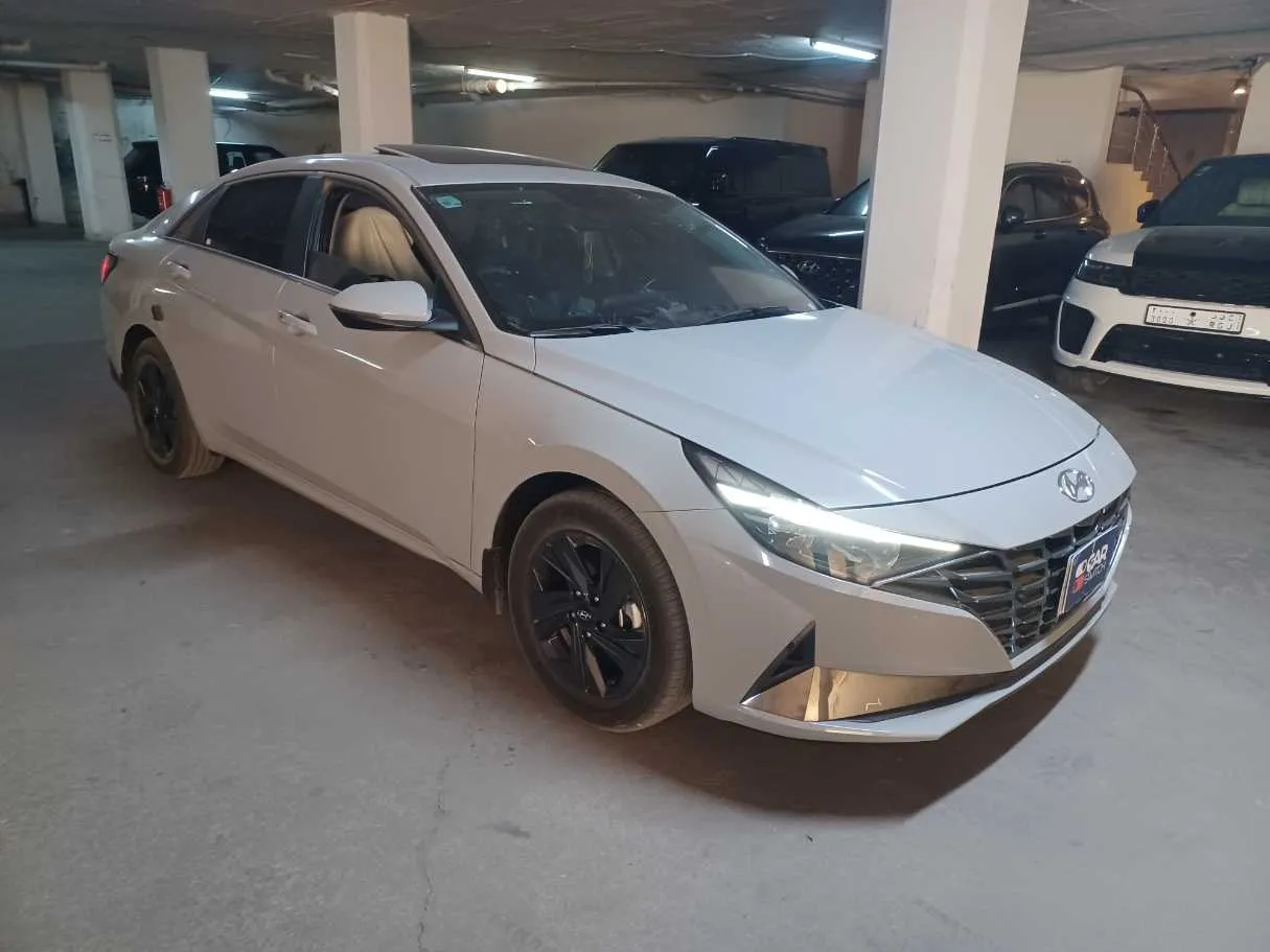 Car image 3