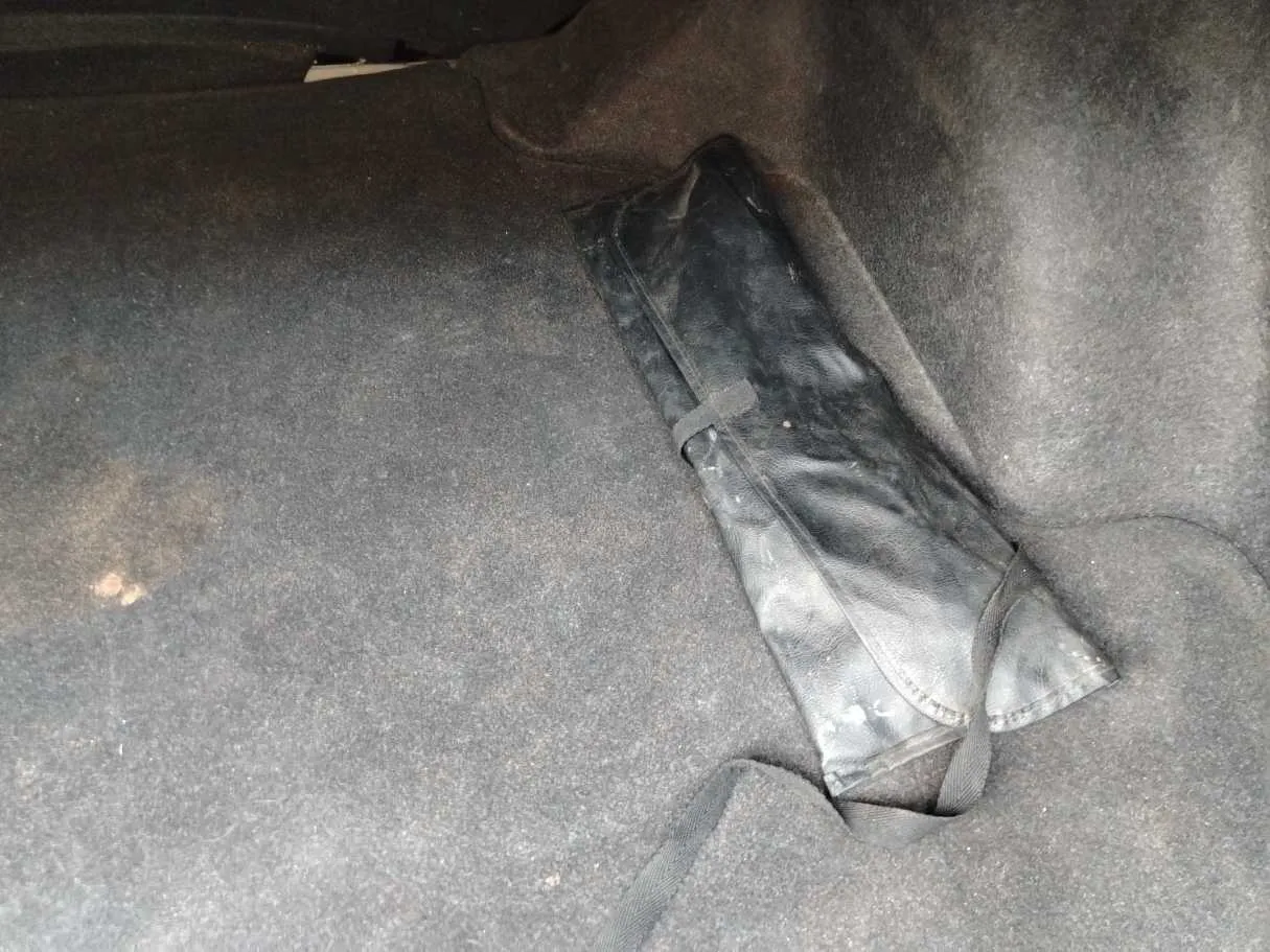 Car image 37