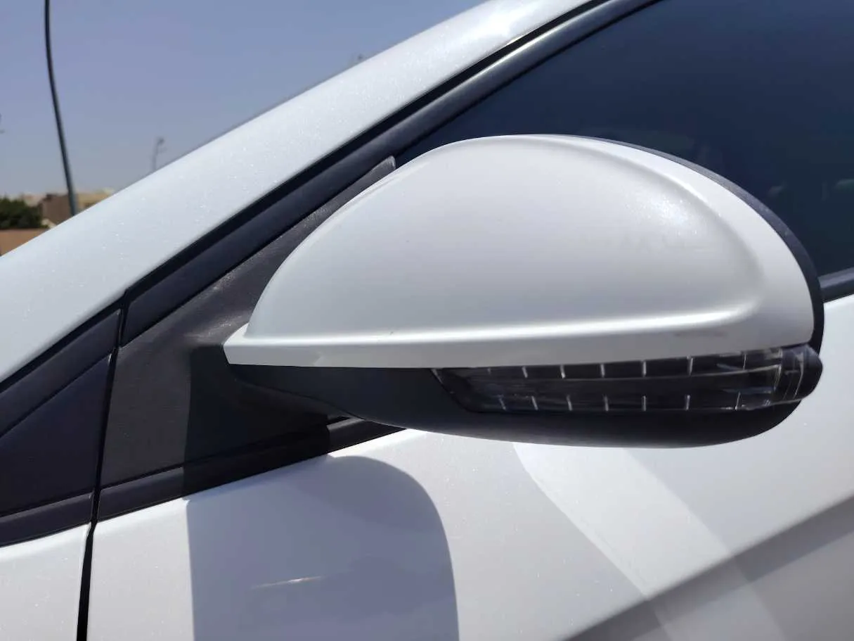 Car image 22