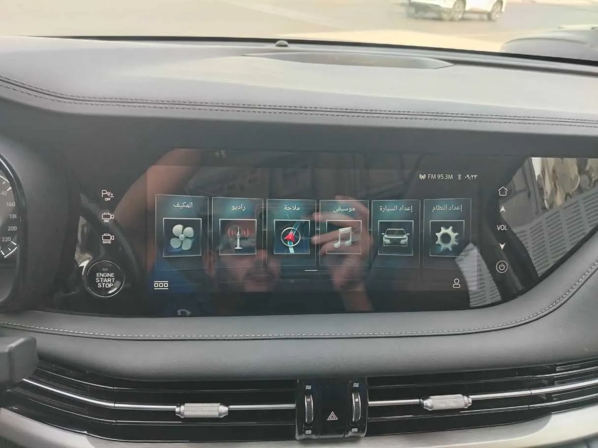 Car image 25