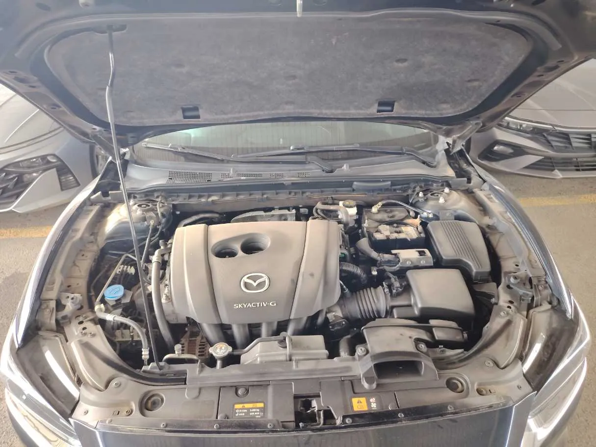 Car image 29