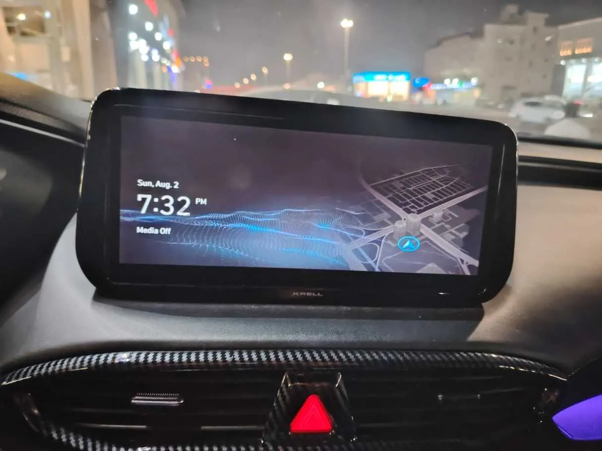Car image 26