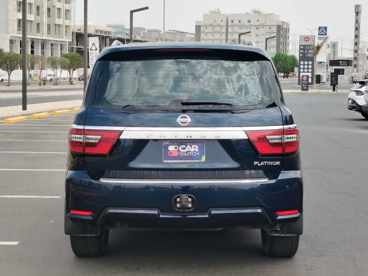 Car image 6