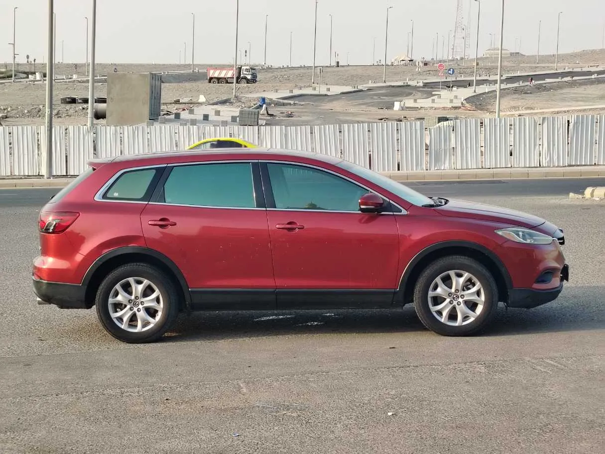Car image 4
