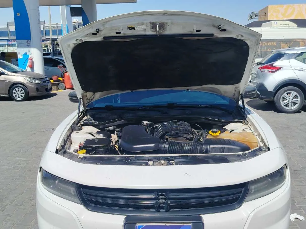 Car image 30