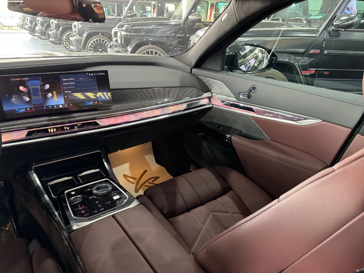 Car image 20