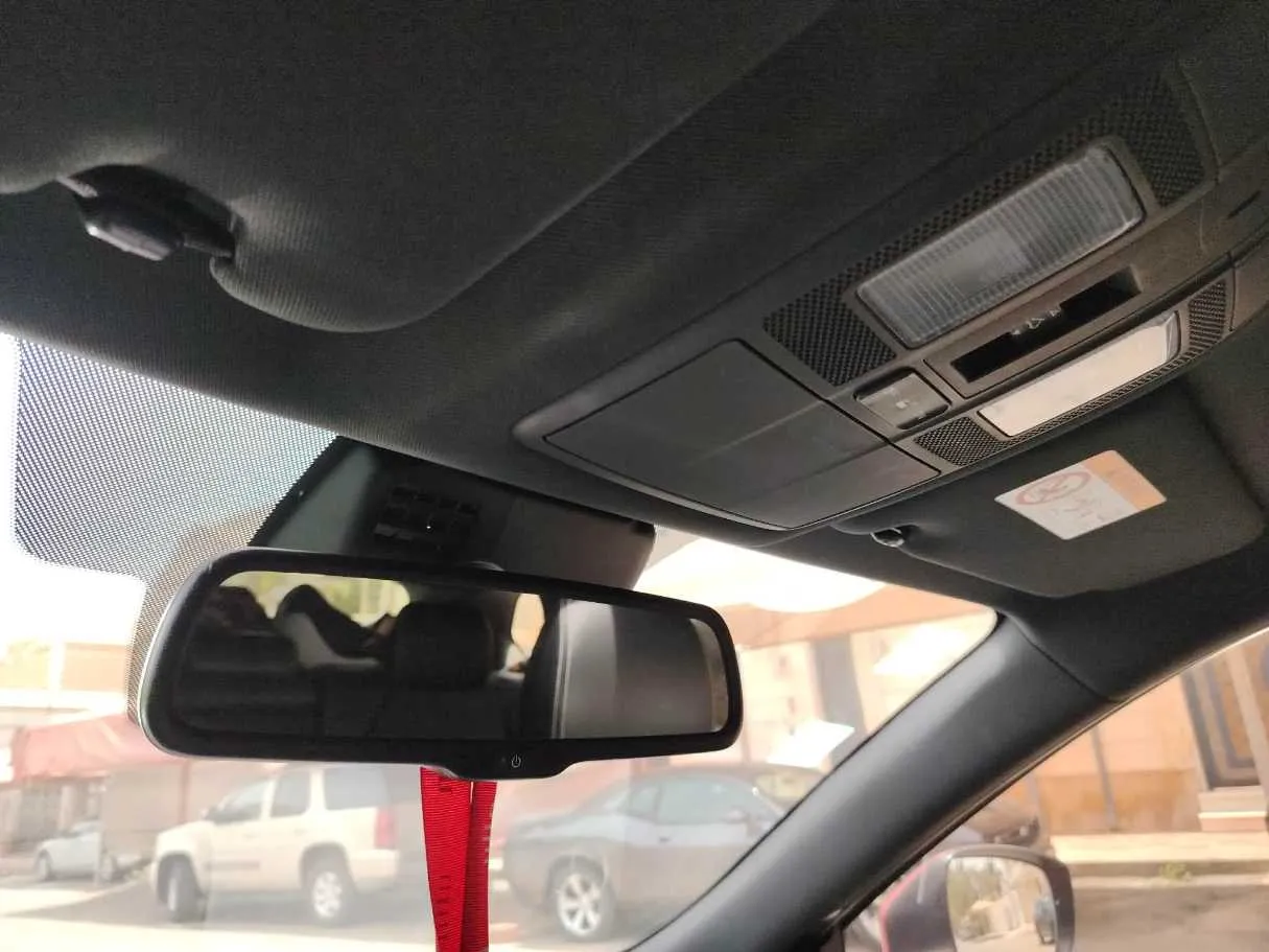 Car image 33