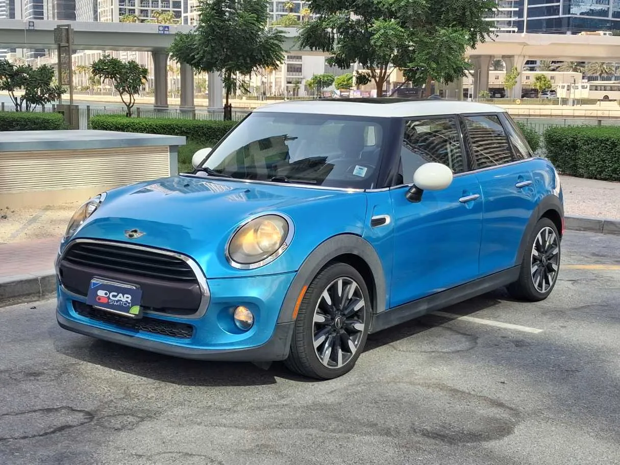 Car image 2