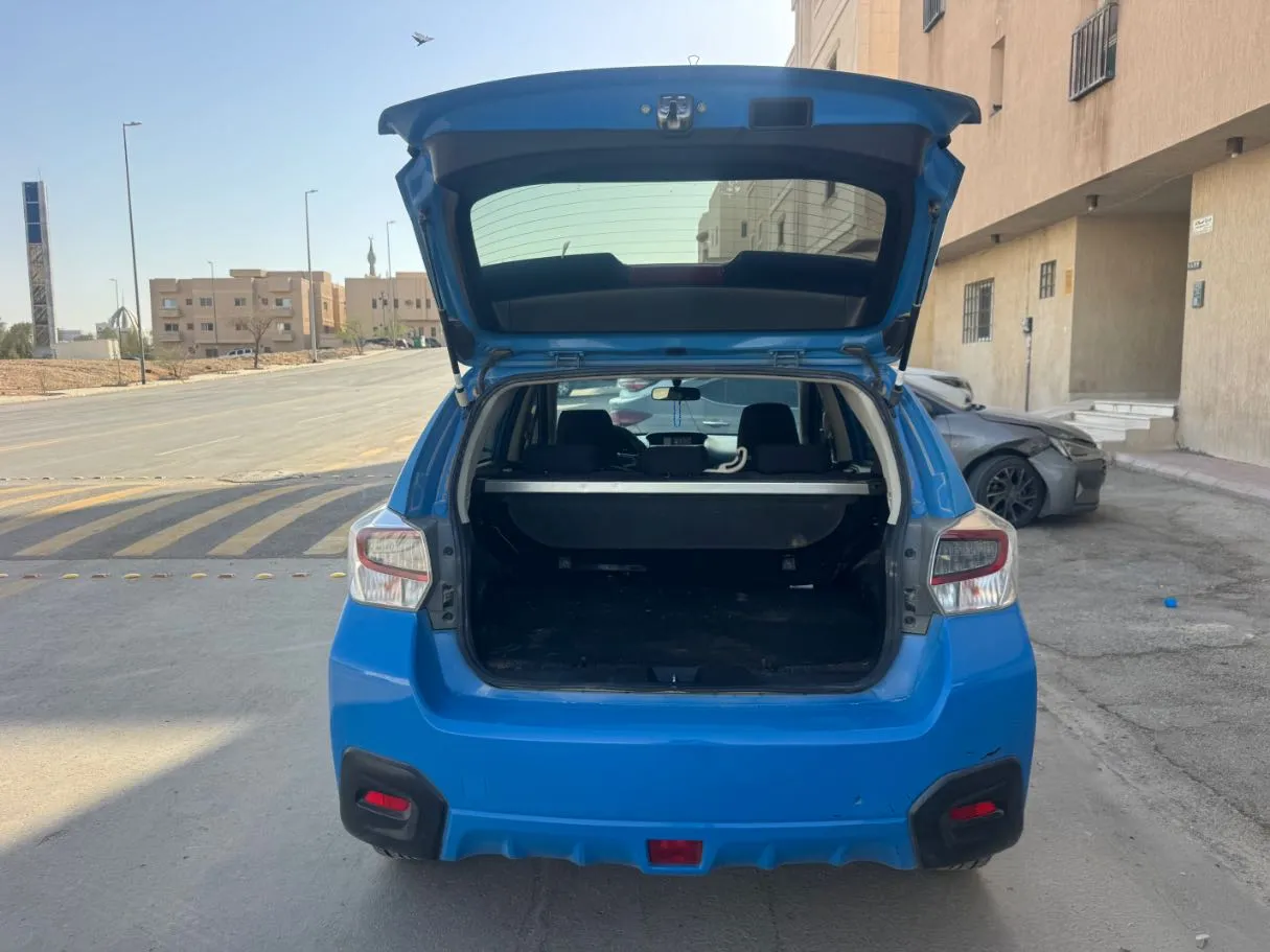 Car image 19