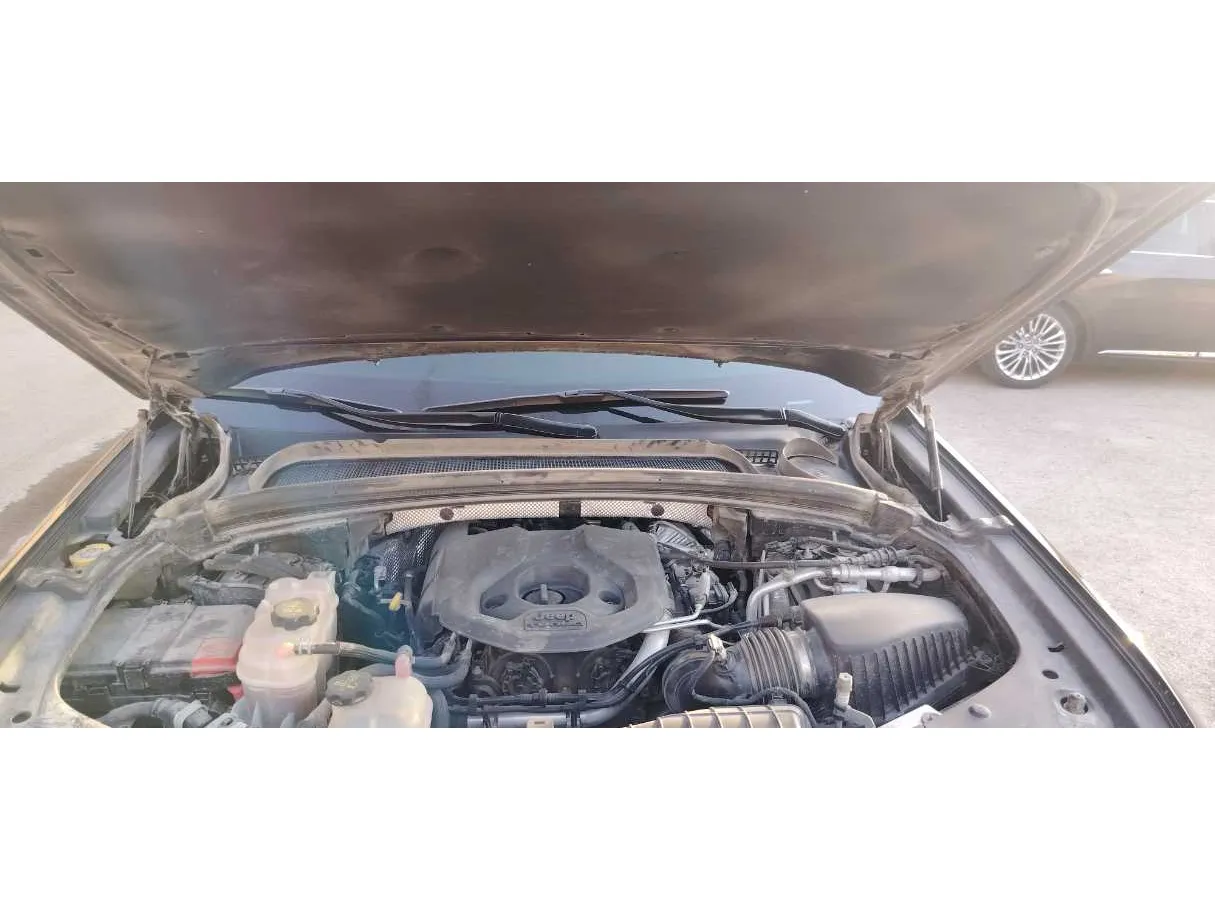Car image 34