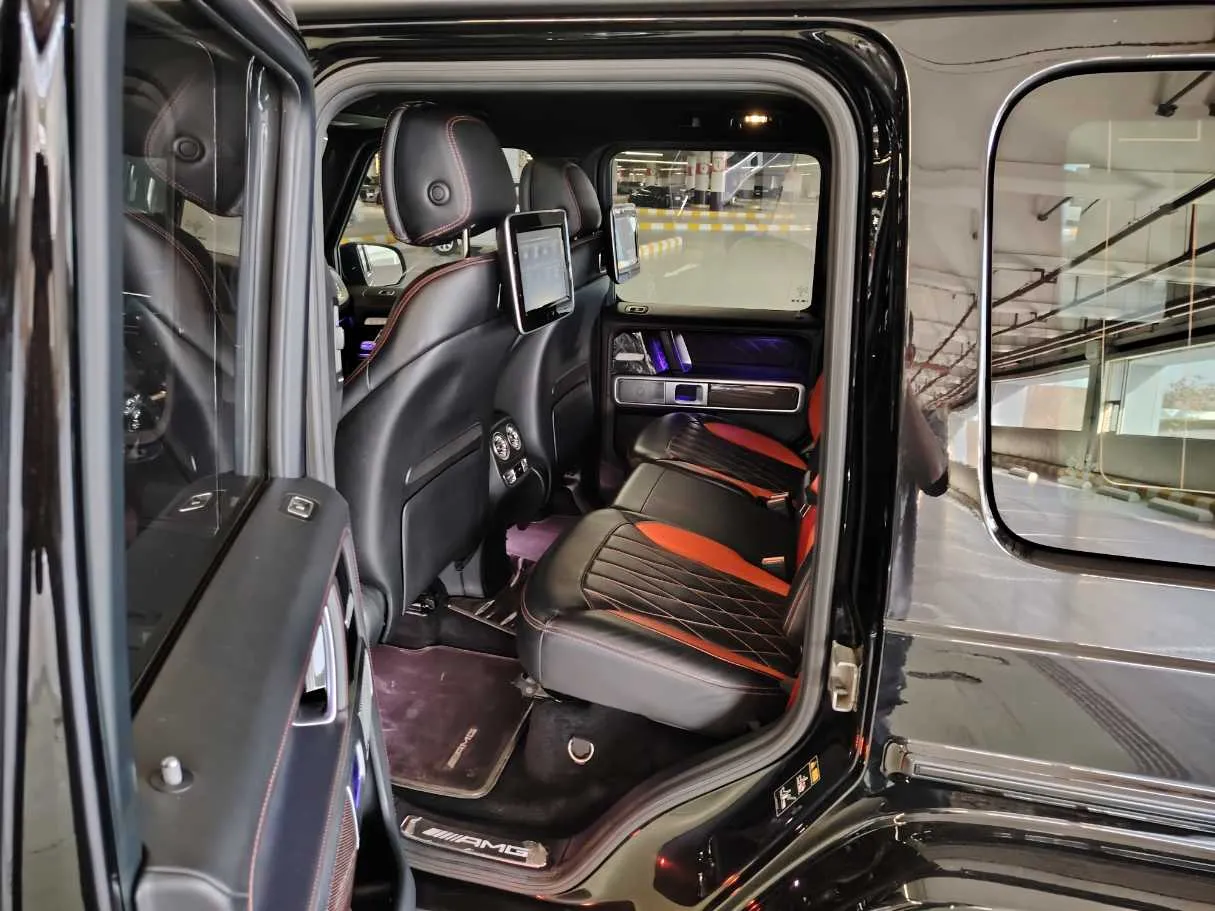 Car image 16