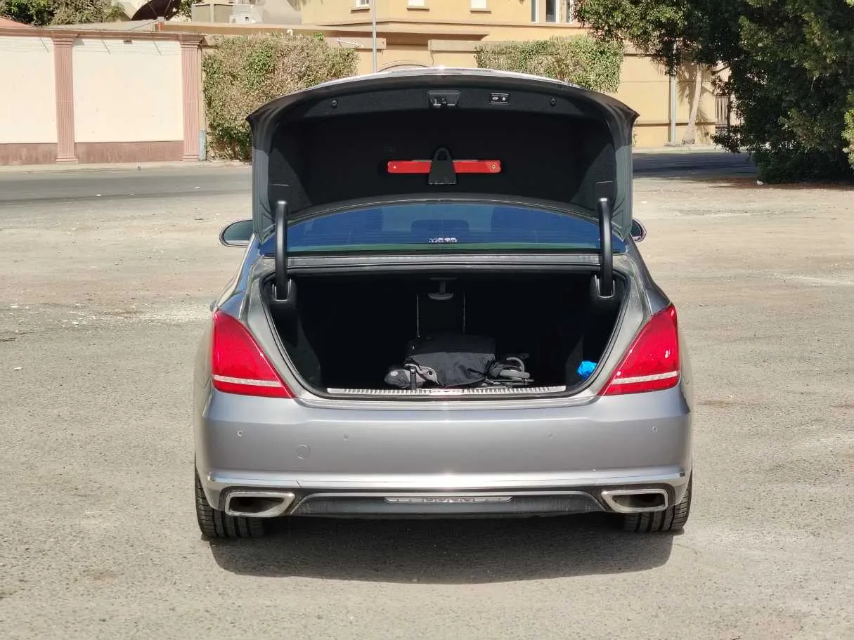 Car image 26