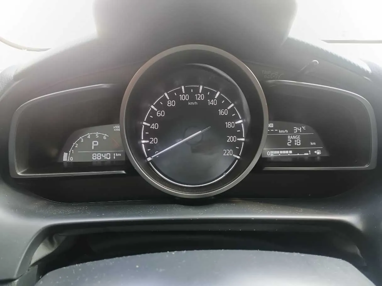 Car image 18