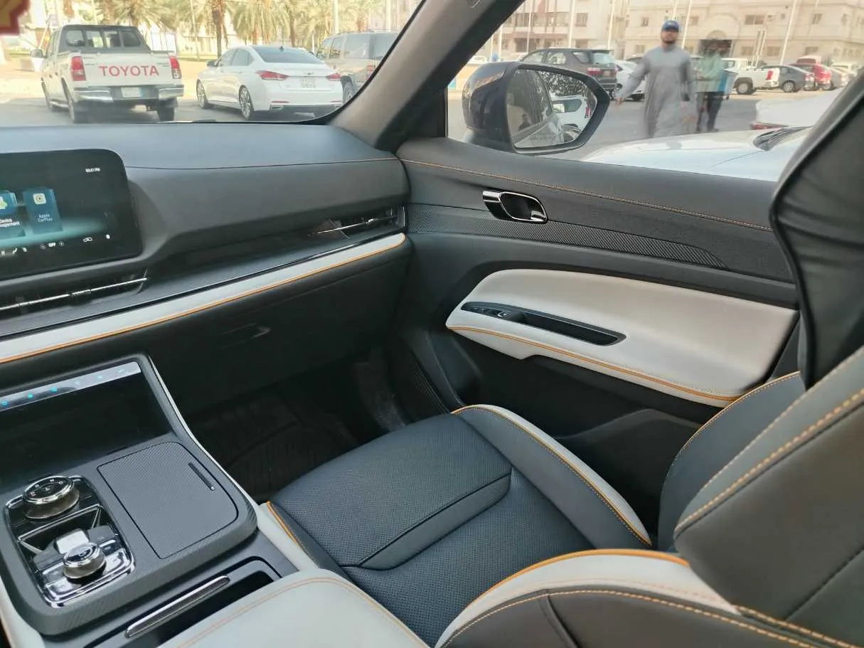 Car image 22