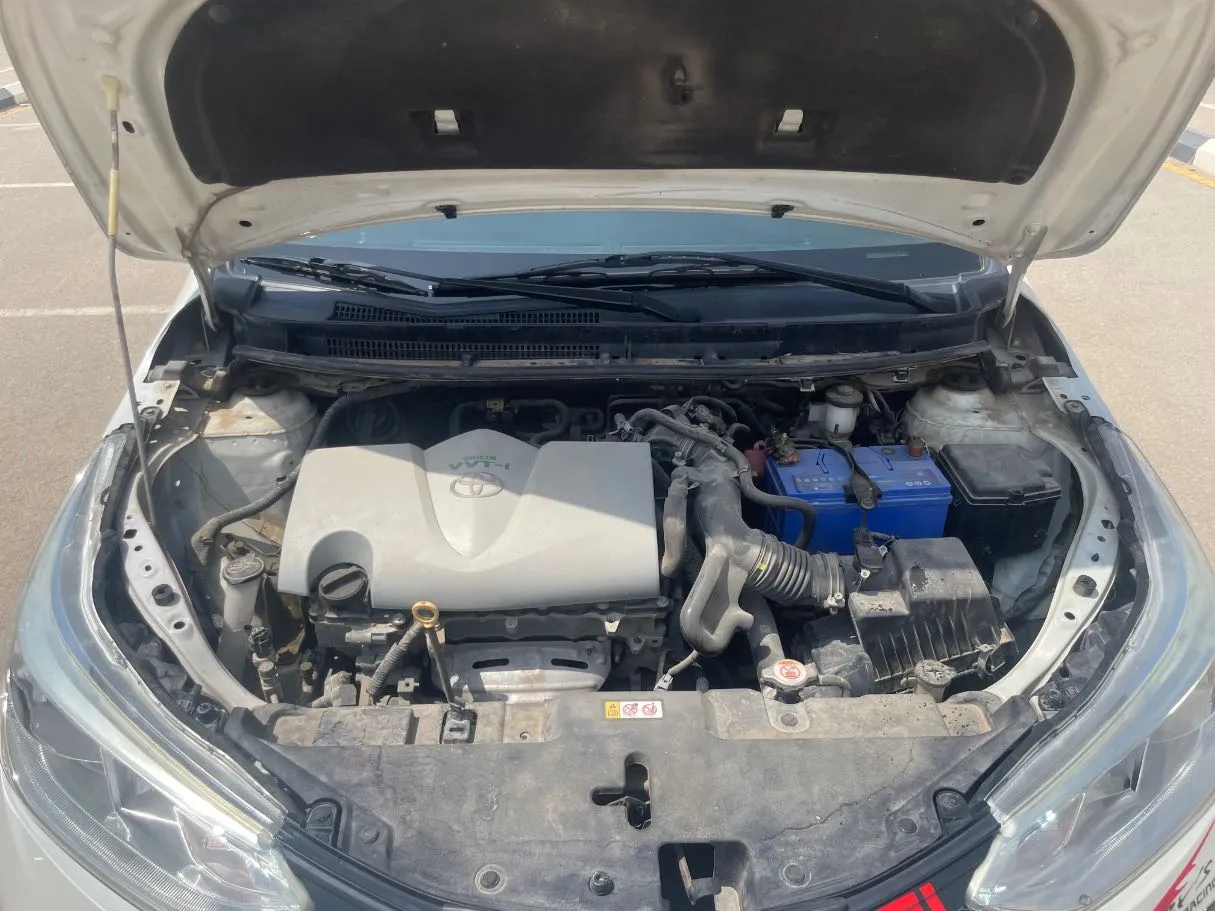 Car image 22