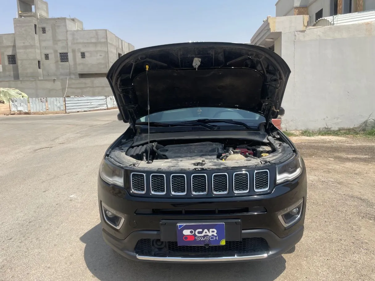 Car image 24