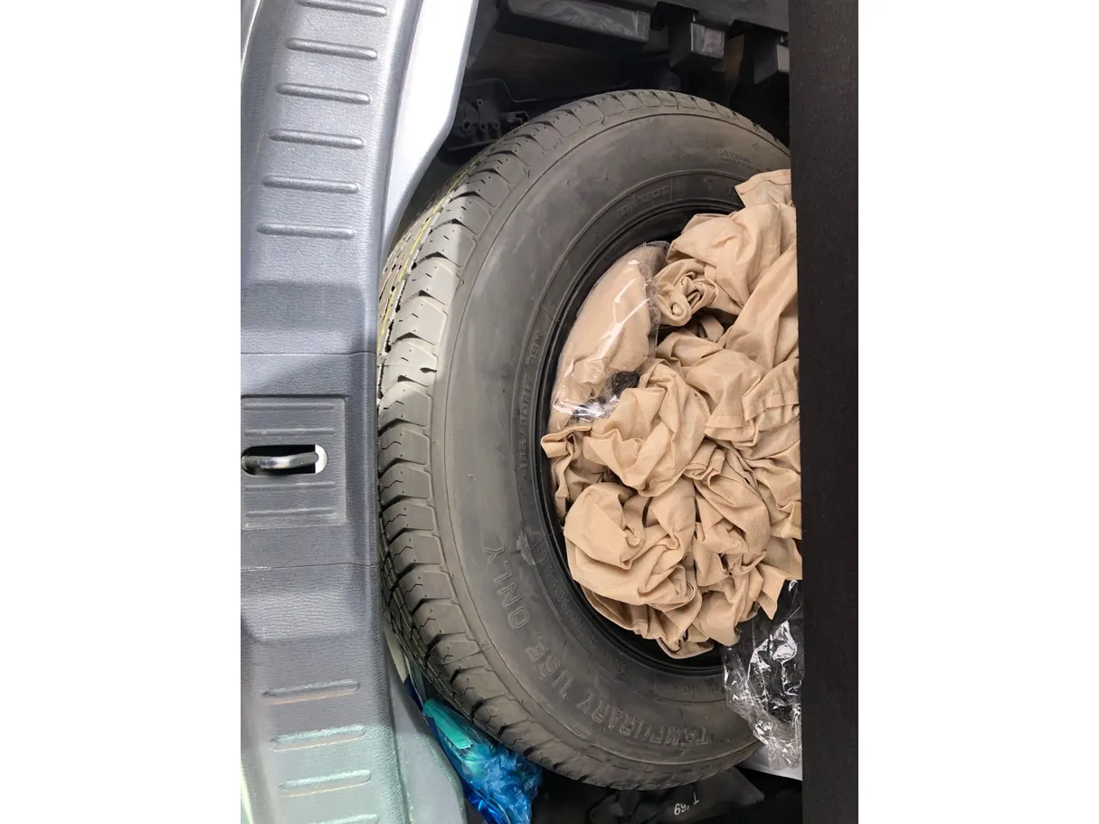 Car image 22
