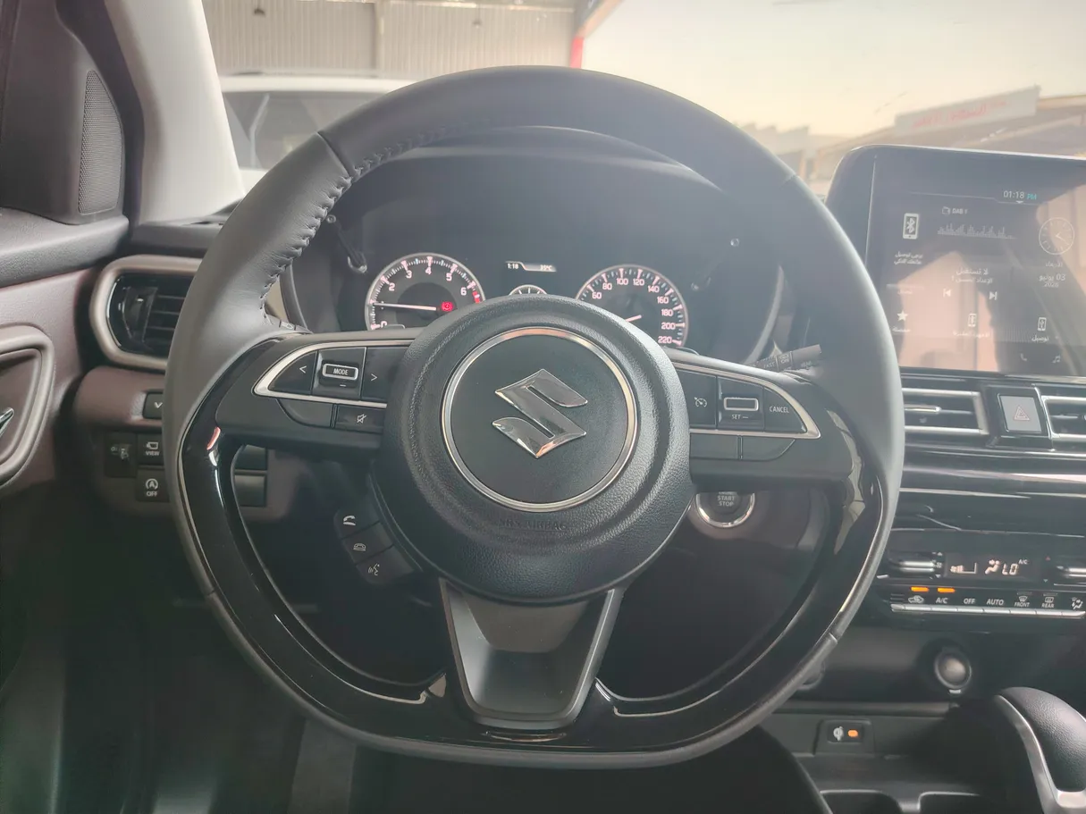 Car image 26