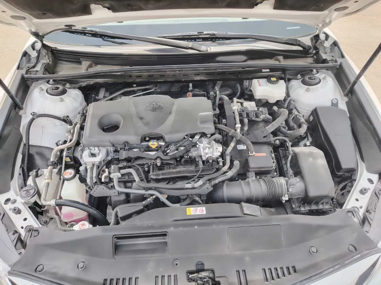 Car image 30