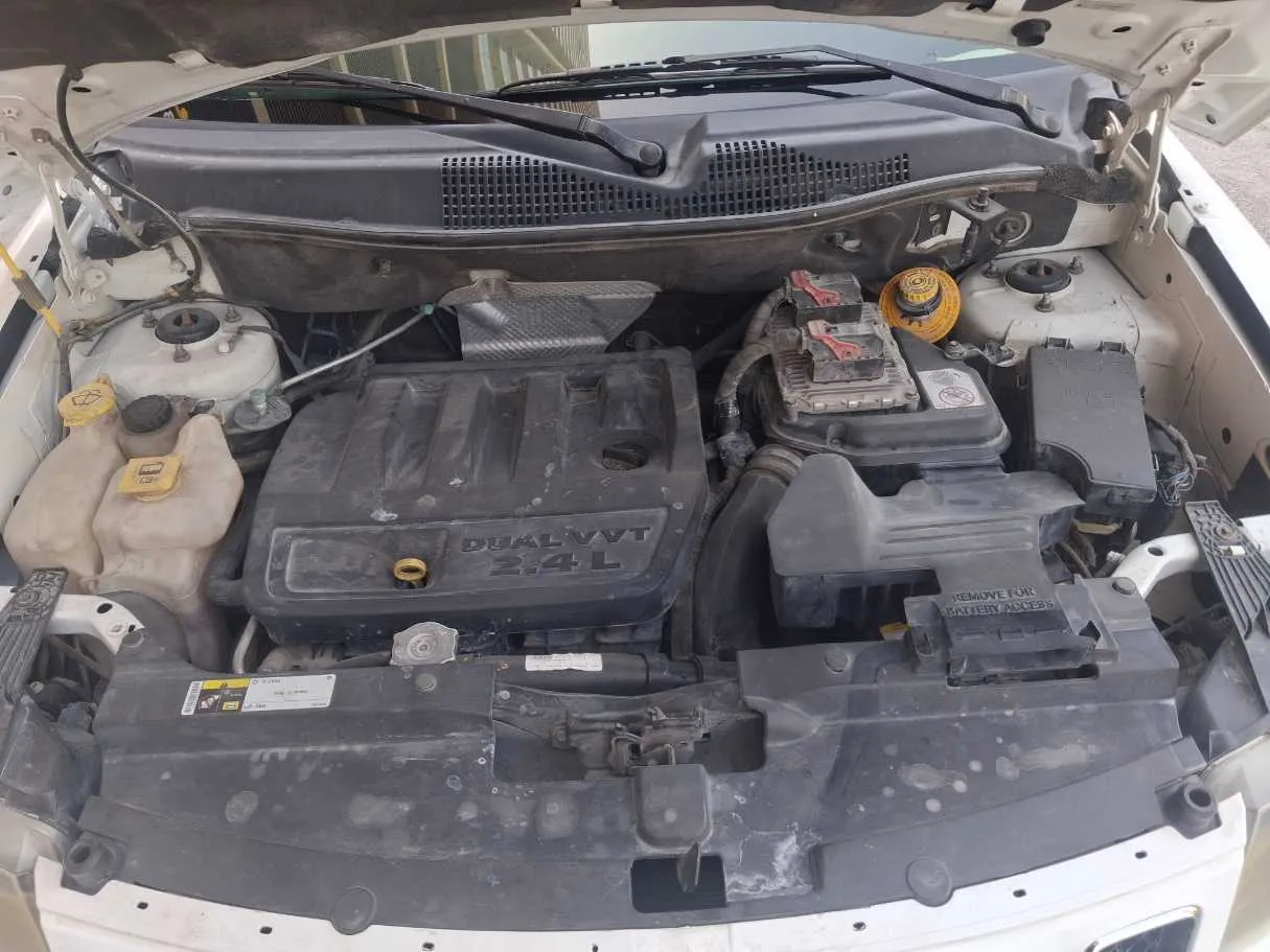 Car image 19