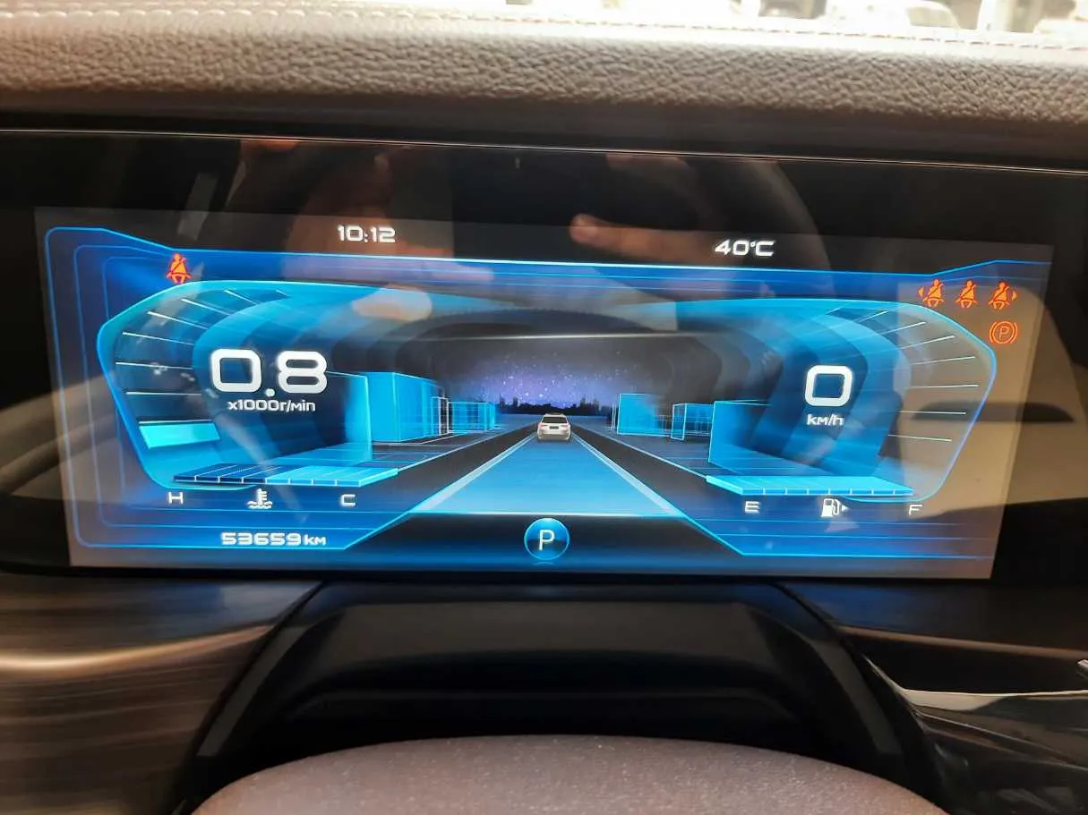 Car image 18