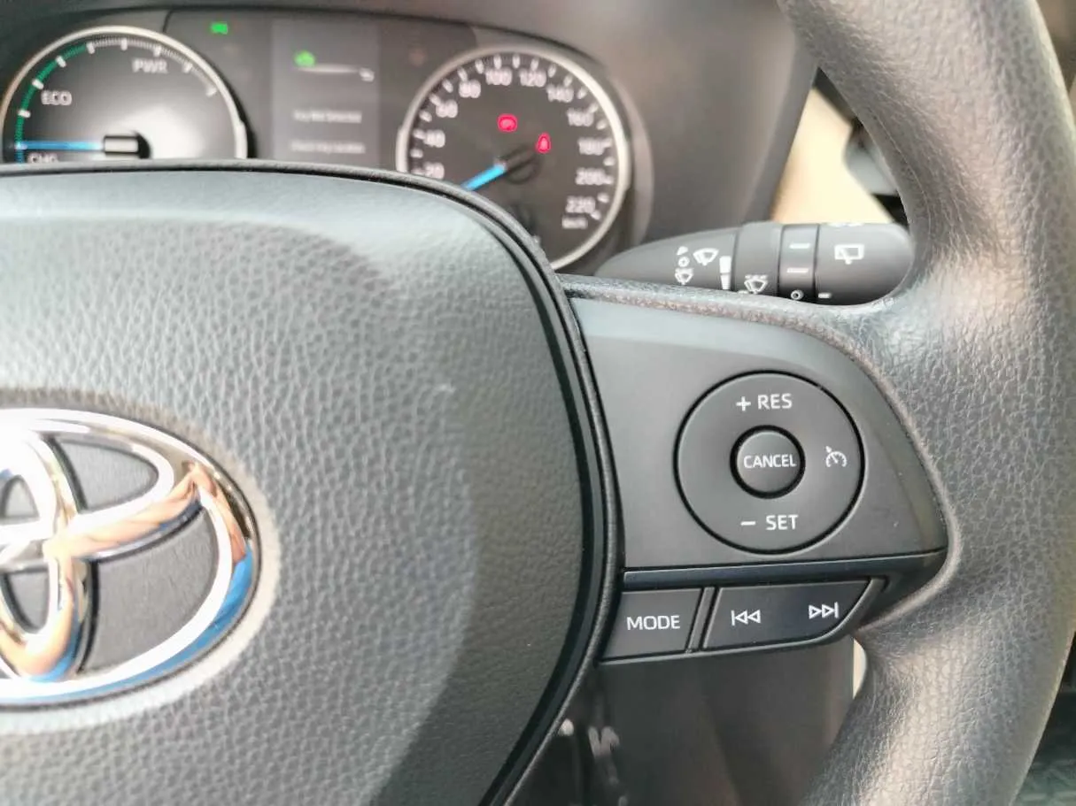 Car image 36