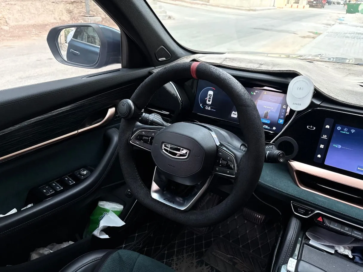 Car image 22
