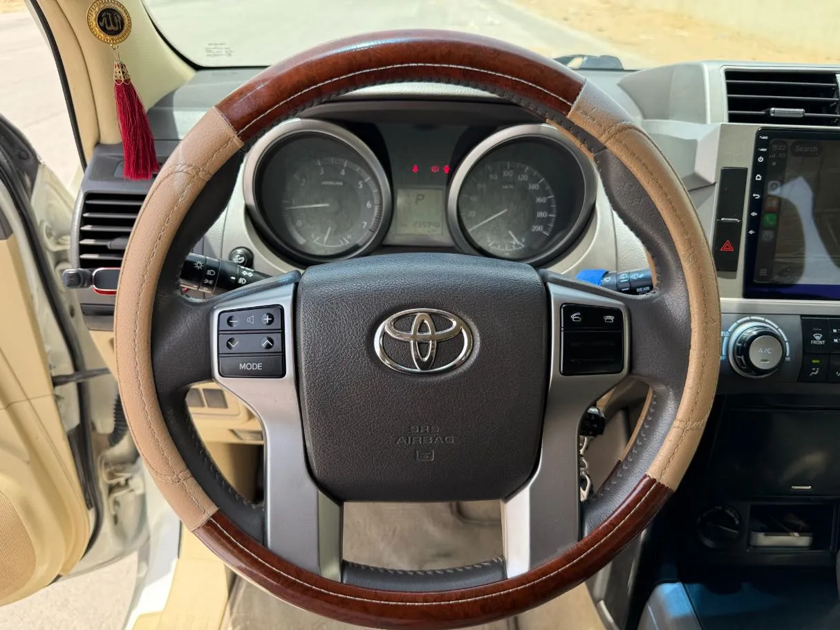 Car image 16